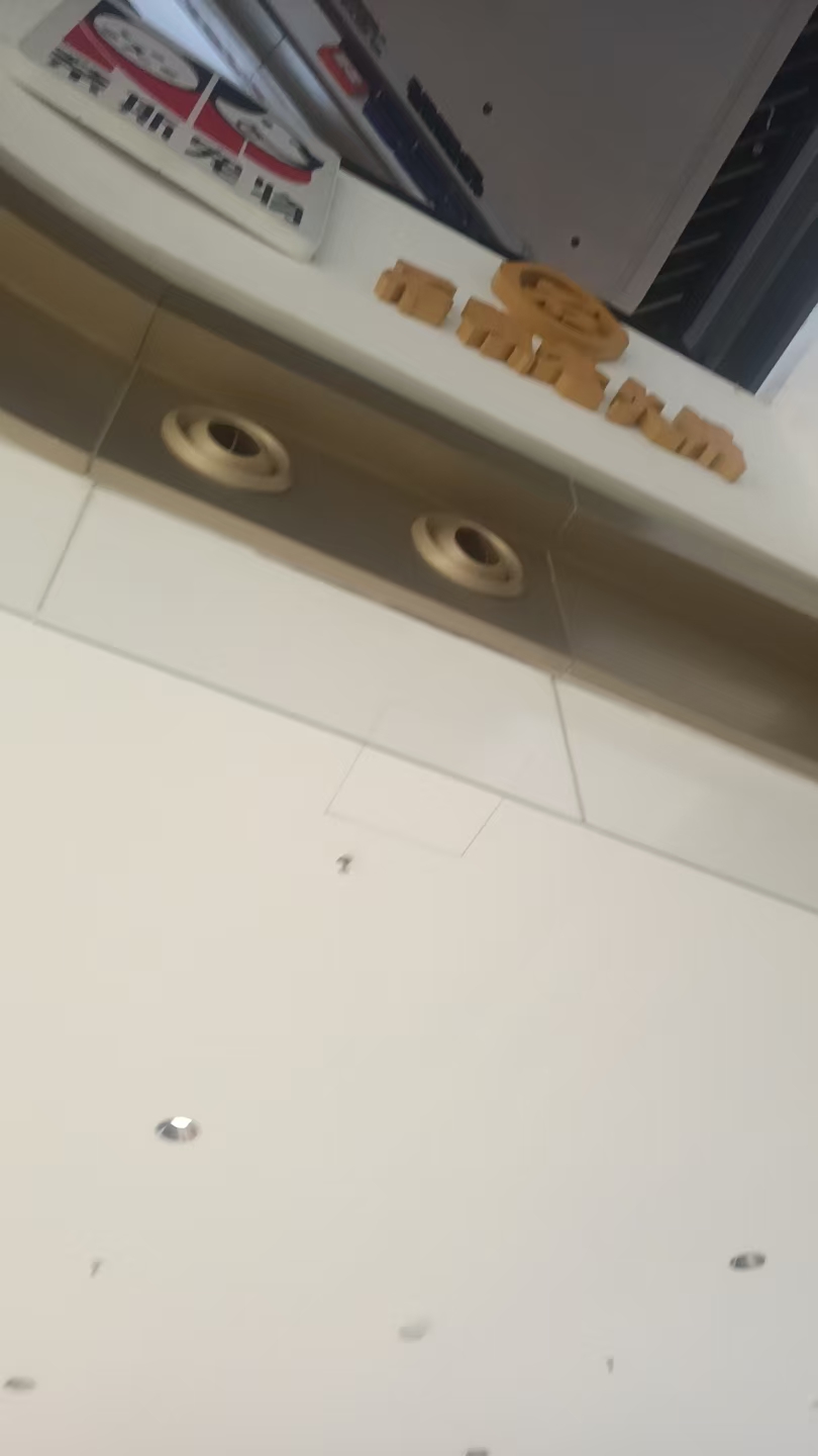 维修完成亮灯正常