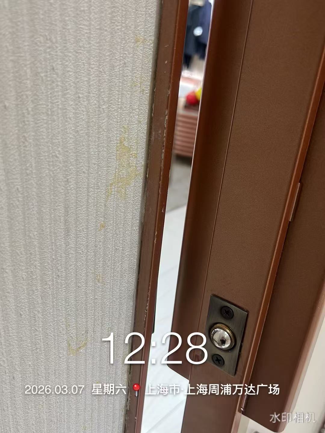 柒牌灯箱维修完成效果